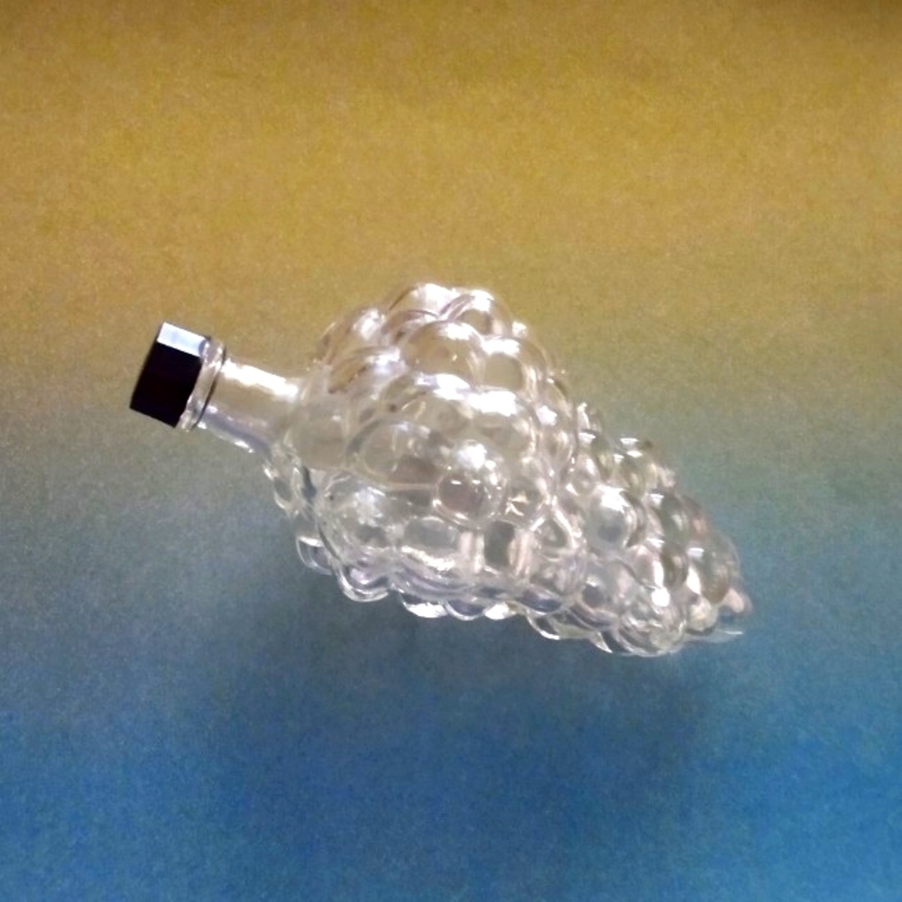 Vtg Clear Grape Cluster Bottle